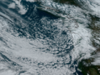 Mid-Level Low Nears Pacific Northwest Coast